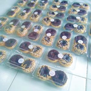 Donat Karakter Ibu Ratna Isi 2