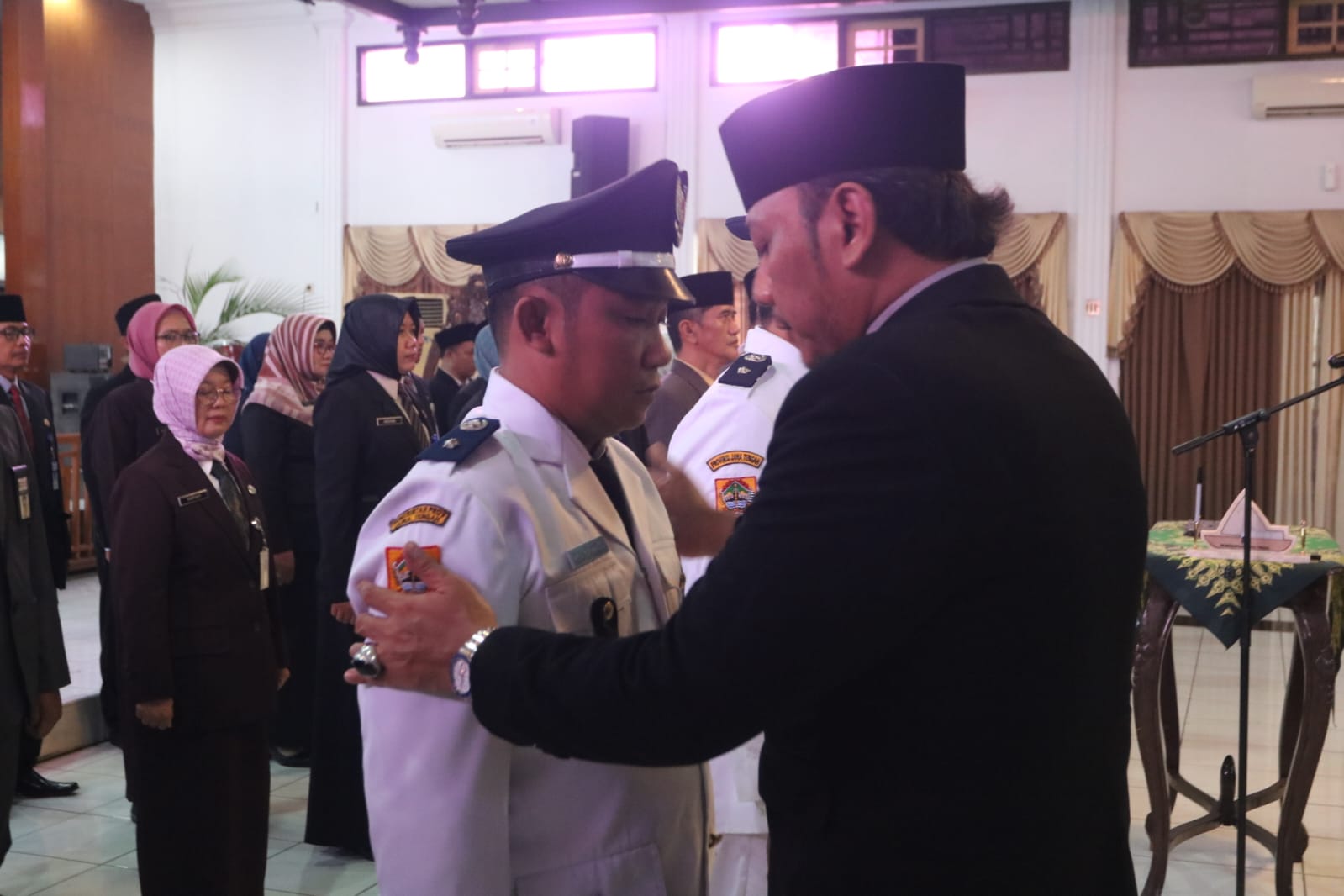 Pelantikan Lurah Tunon